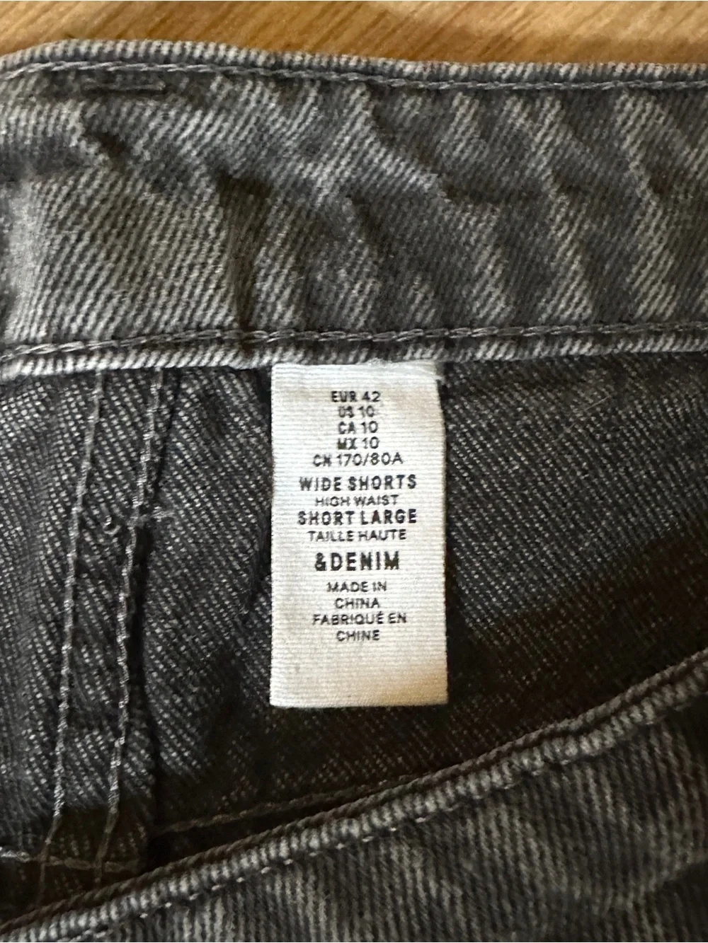 H&M Vintage Denim High-Rise Washed Black Denim Shorts - Size 10/Large